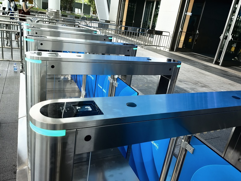 塞伯罗斯二维码门禁应用到腾讯微卡全球数字生态大会